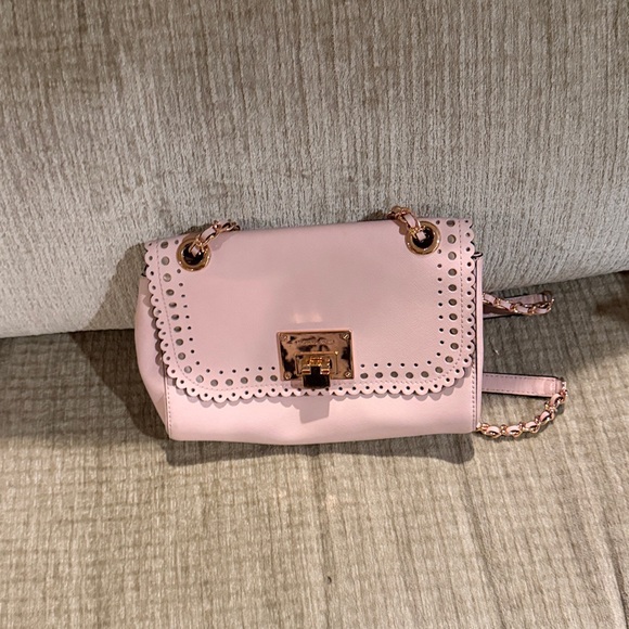 Michael Kors Blush Pink LacedScalloped Crossbody Bag 7 x 10 beautiful shape - Picture 9 of 10